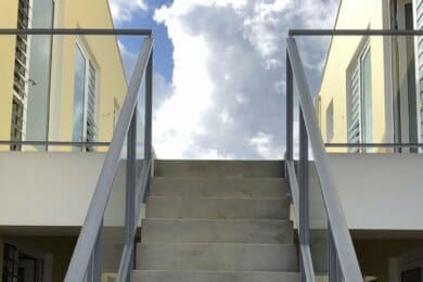Easy Aluminum Glass Deck Railing System – Kralendijk, Netherlands